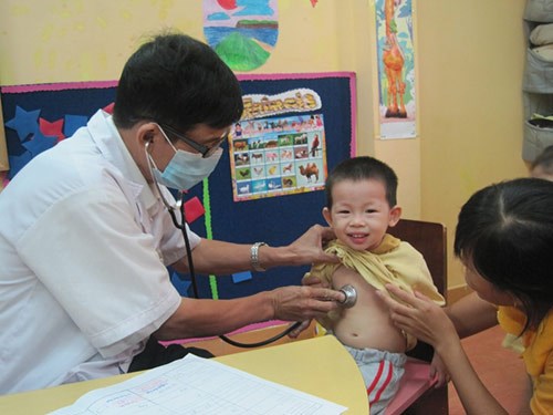 Phát hiện sớm và phòng tránh viêm phổi hiệu quả ở trẻ em
